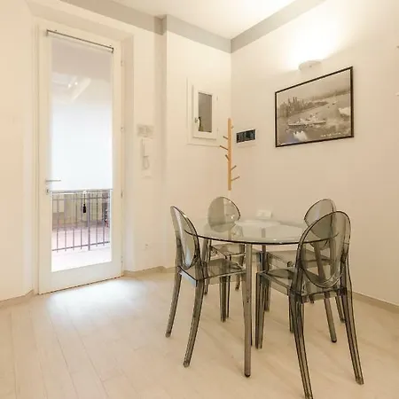 Le Torri Suite, Davanzale Vista Due Torri *