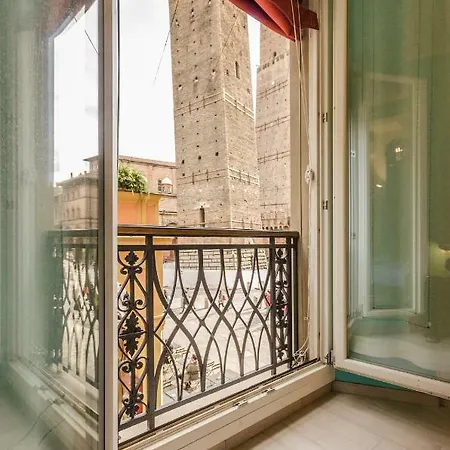 Le Torri Suite, Davanzale Vista Due Torri Apartman Bologna