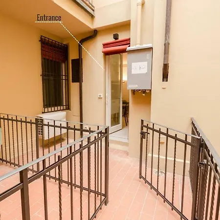 Le Torri Suite, Davanzale Vista Due Torri