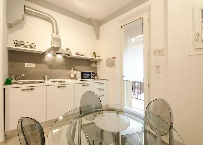 Le Torri Suite, Davanzale Vista Due Torri * بولونيا