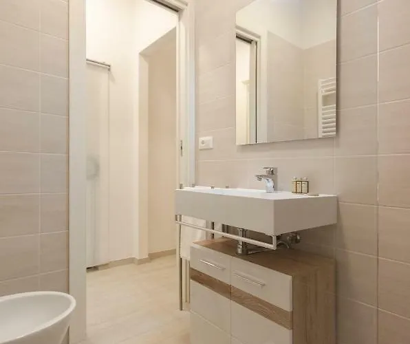 Le Torri Suite, Davanzale Vista Due Torri * 博洛尼亚